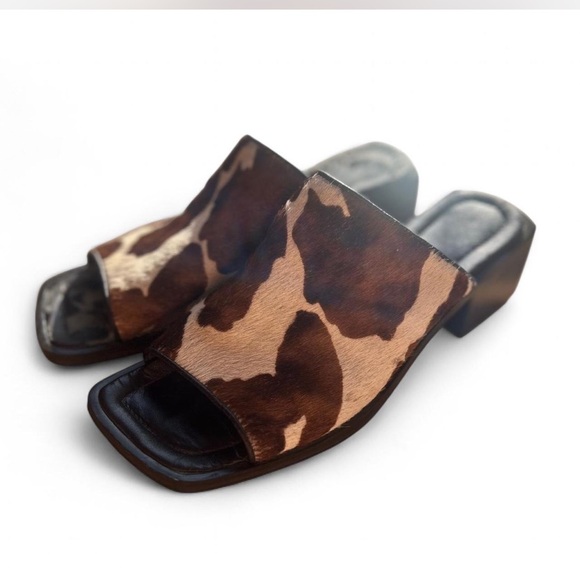 Cow Print Square Toe Mules in Women's Size 8 Genuine Leather - Picture 1 of 7